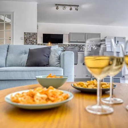 Coliving Savana Bedroom - Convenient & Near Cern Saint-Genis-Pouilly